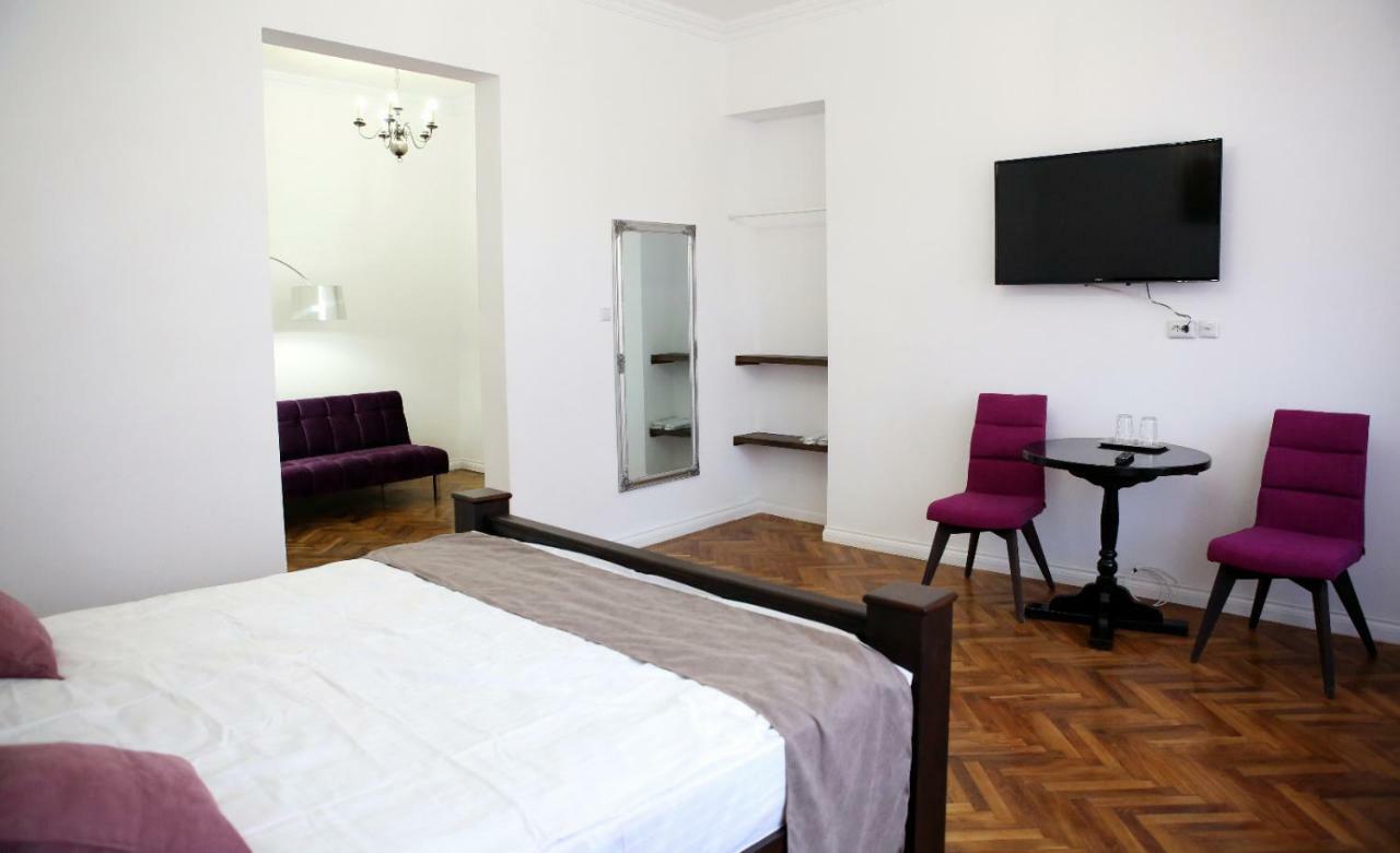 Aleea Teilor Hotel คุมปูลุง ภายนอก รูปภาพ